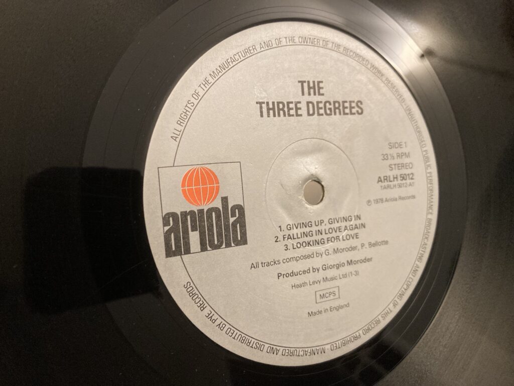 the three degrees - new dimensions